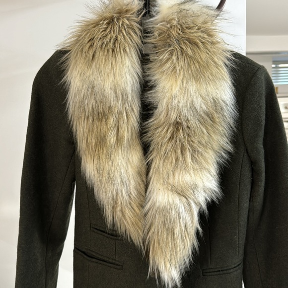 Blazer - Picture 5 of 5